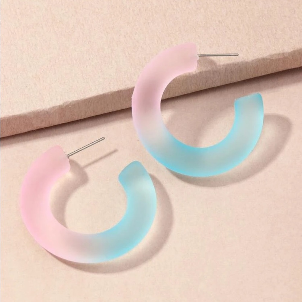 ACRYLIC OPEN HOOP EARRINGS